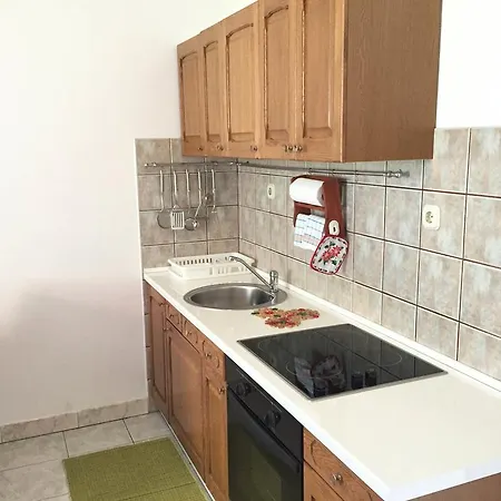 House Dina 3* 풀라